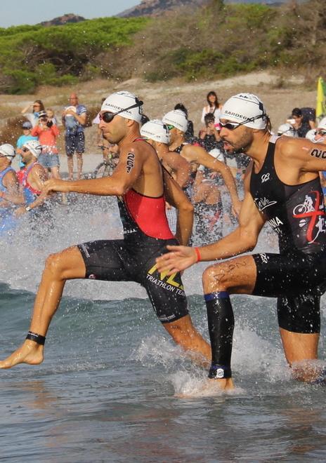 Triathlon a Orosei, Kubicek e Bucher vincono il «TNatura» 