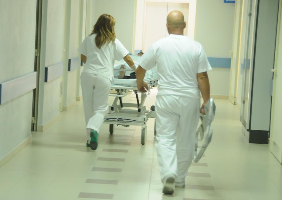 Infermieri al collasso, esposto in Procura 