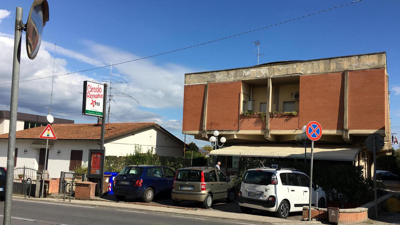 Il circolo Arci a Cascine di Buti