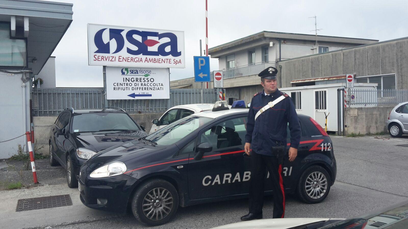 Rubano elettrodomestici dalla discarica, arrestati