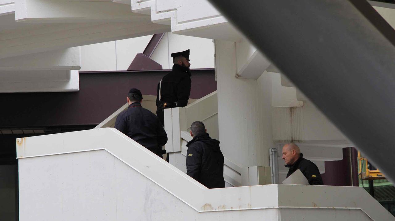 Carabinieri e tecnici dell'Asl al Pecci