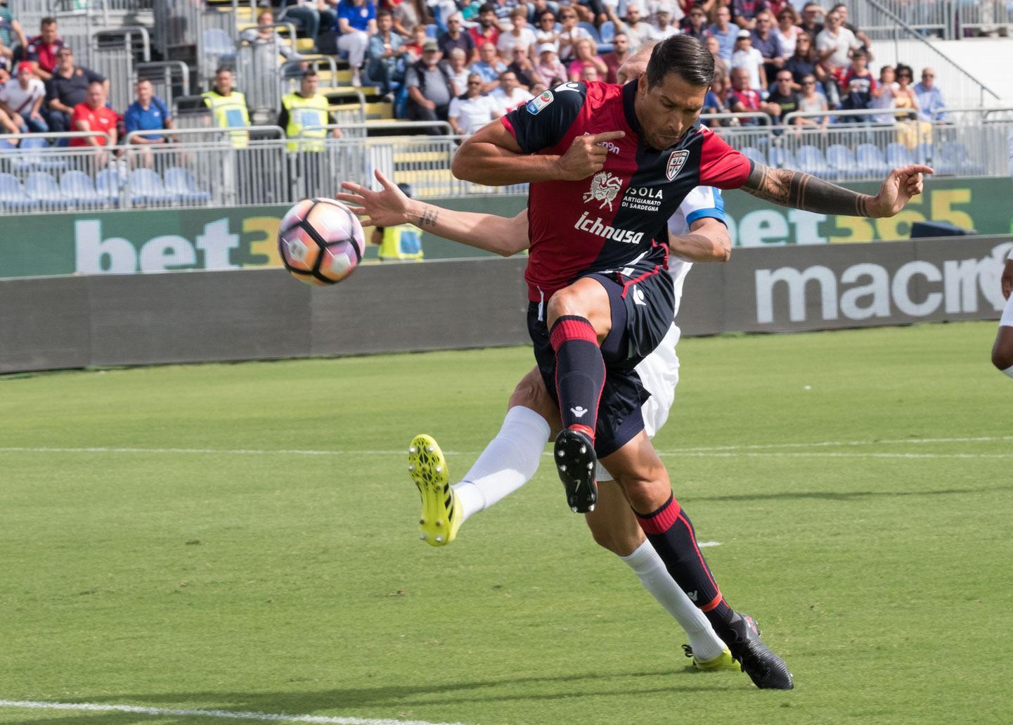 Cagliari, contro la Lazio in campo Borriello