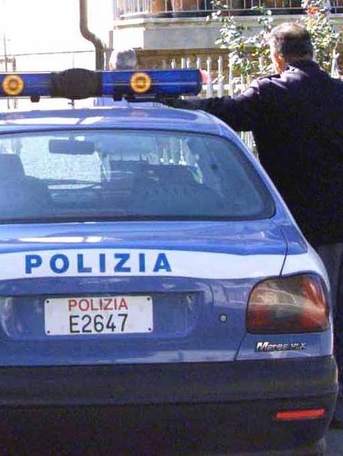 Auto rigate nella notte di sabato 