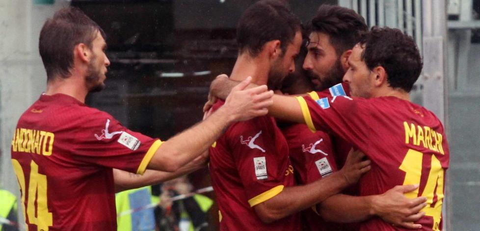 Uno stadio mai così freddo Ora alla squadra serve aiuto 