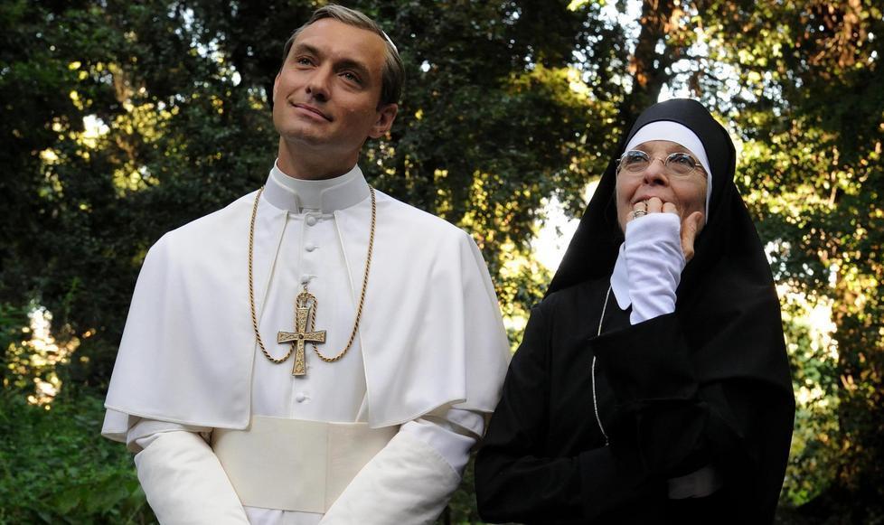 Jude Law: “Un uomo tra fede e manipolazione”