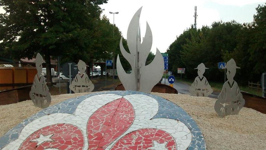 Gli scout donano una rotatoria per il loro 95esimo anniversario