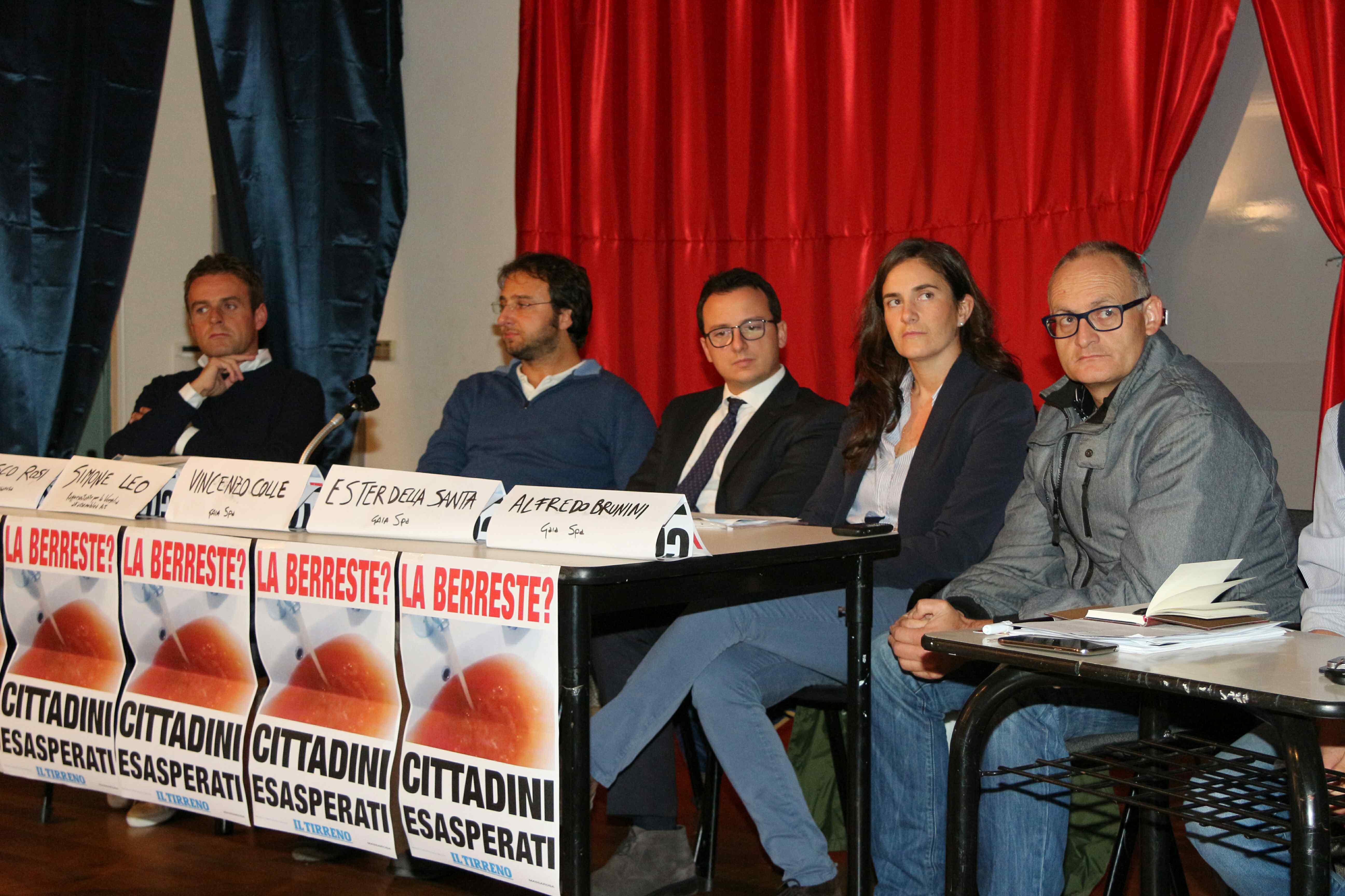 L'assemblea con Gaia e i Comuni di Massarosa e Camaiore (foto Ciurca/Paglianti)
