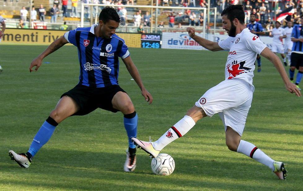 Squadra più compatta con la difesa a quattro 