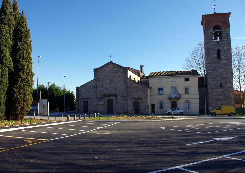 Al Comune il piazzale di Carraia 