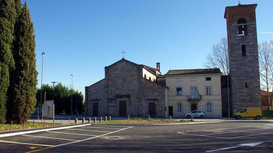 Al Comune il piazzale di Carraia