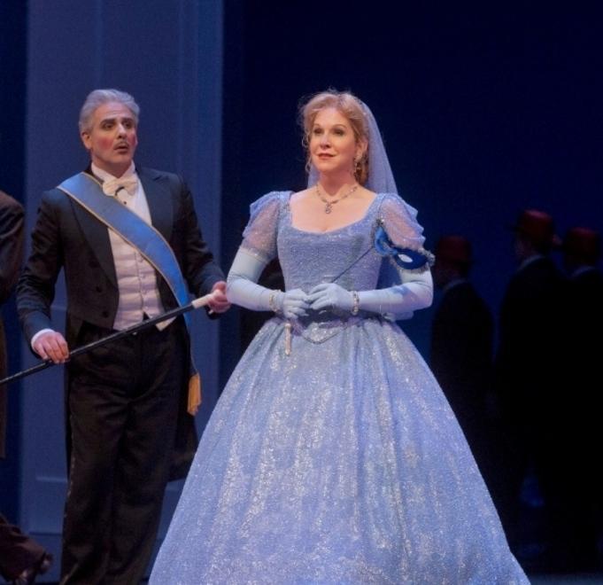 Axa Cuori in azione sponsorizza l’opera Cenerentola