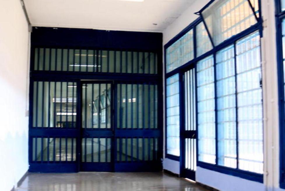 Mensa ko e niente acqua calda scoppia la protesta dei detenuti