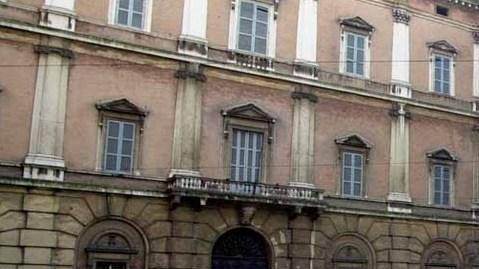 Il Comune sogna il parcheggio nel piazzale Basile-D’aleo