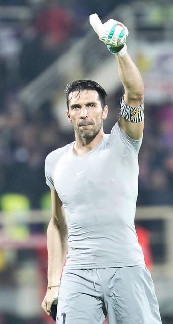 Juventus, Marotta difende Buffon: «Un’icona del calcio» 