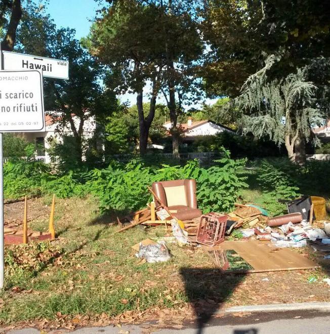 Finite le vacanze i mobili si buttano sulla strada 