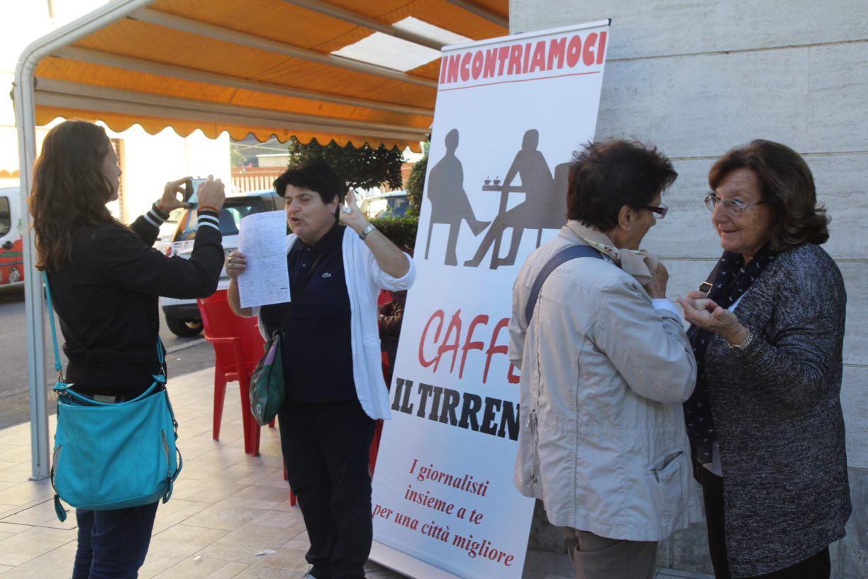 I nostri giornalisti al Caffè Tirreno alle Sorgenti (scorsa settimana, foto Pentafoto)