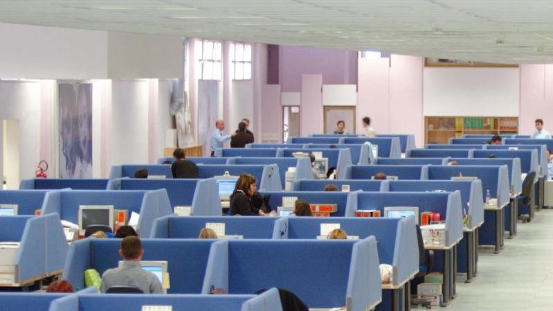 «Estra può evitare i call center esteri»