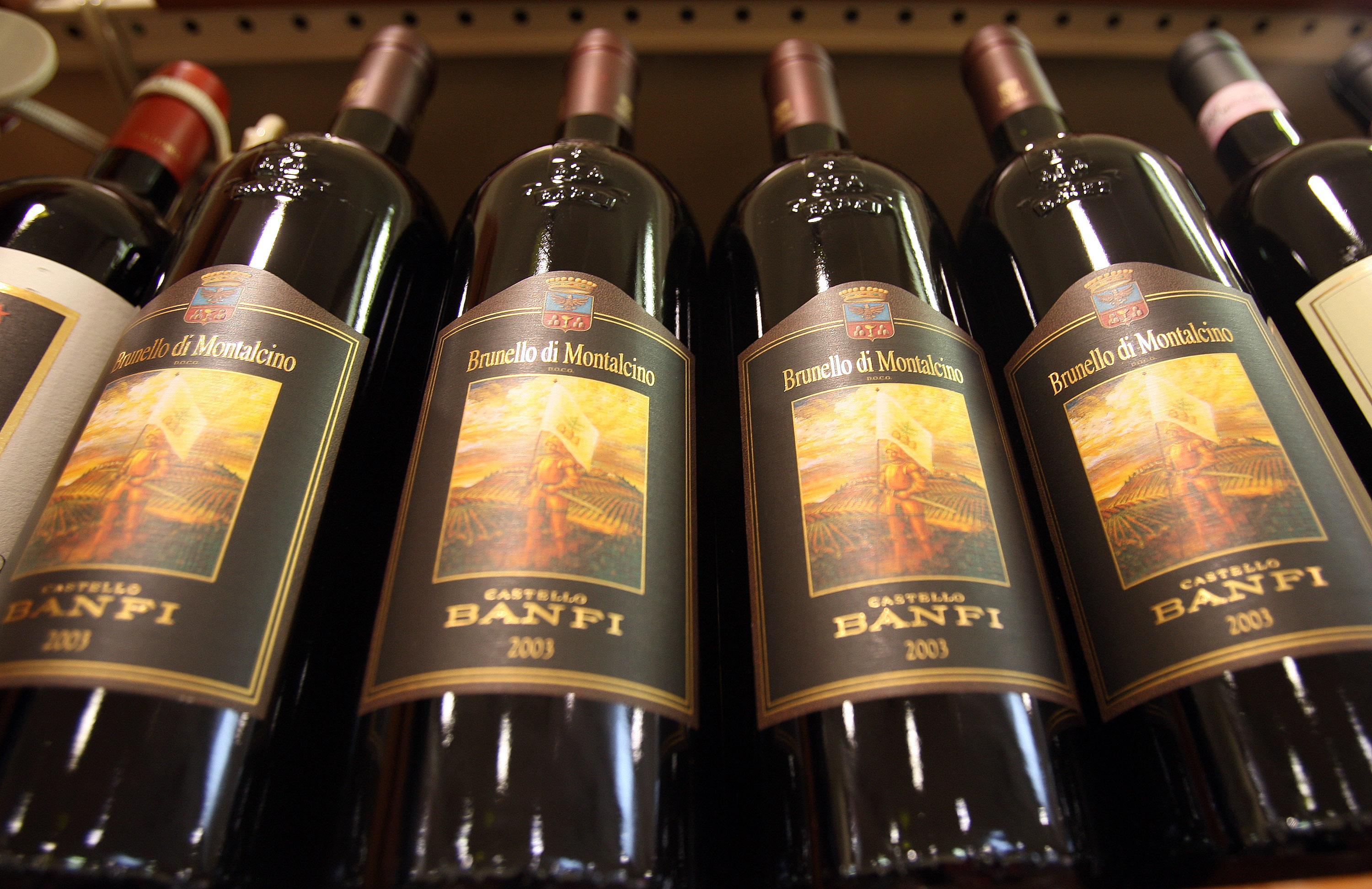 Alcune bottiglie di Brunello di Montalcino (archivio)