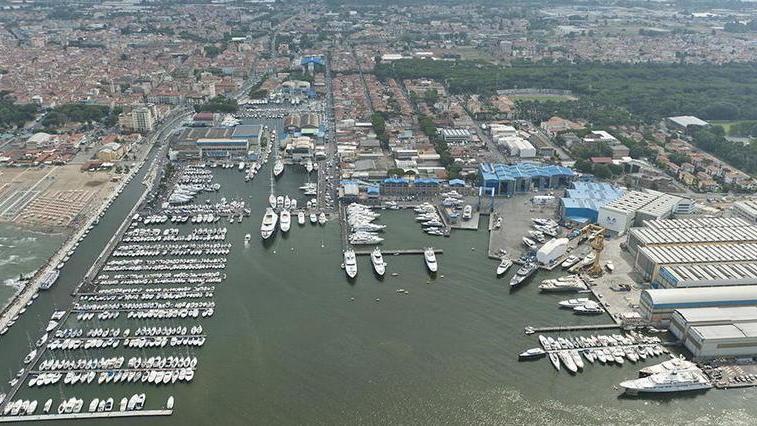 Porto di Viareggio, «concessioni a membri dei clan»