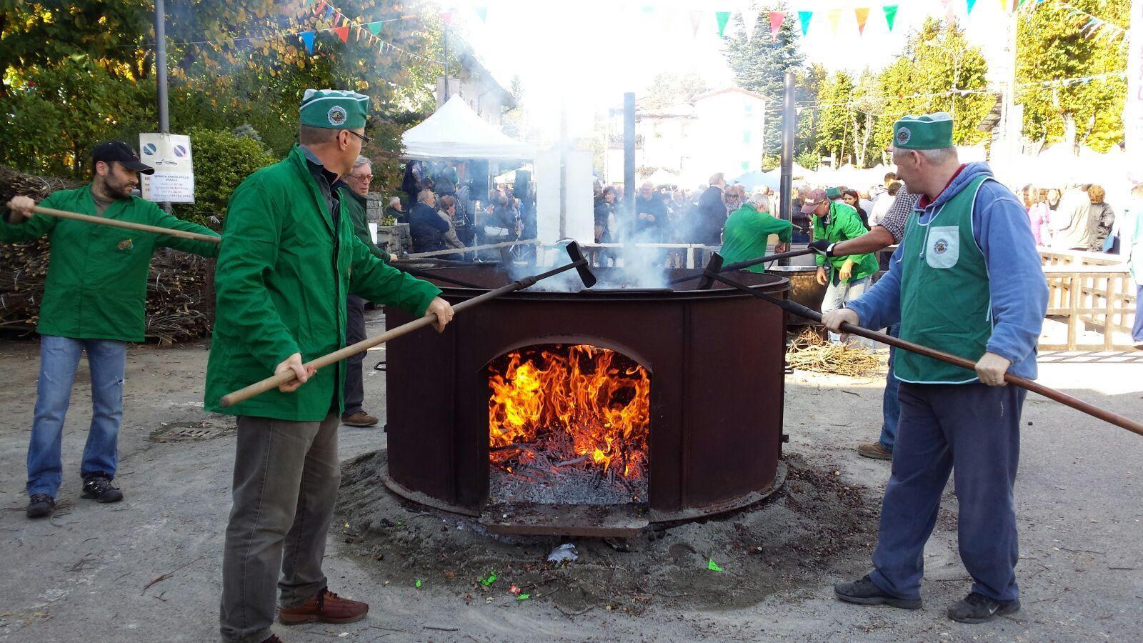 La Festa della castagna fa il "bis" a Marola 