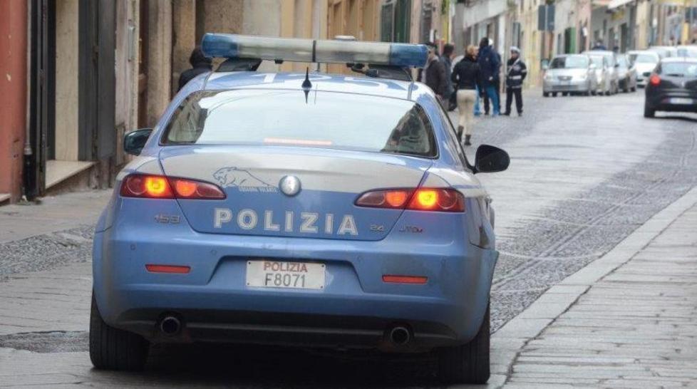 Ruba su auto in sosta, fermato dalla Digos a Sassari