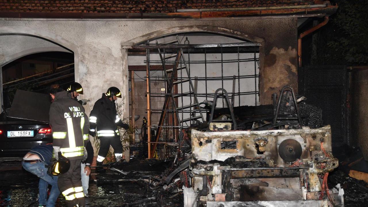 Ecco cosa resta del camper dopo l'esplosione a Navacchio
