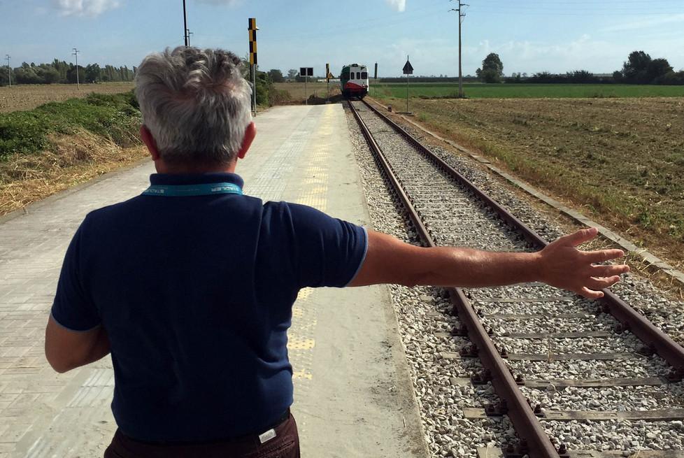 Il freddo blocca il passaggio a livello Forti le polemiche 