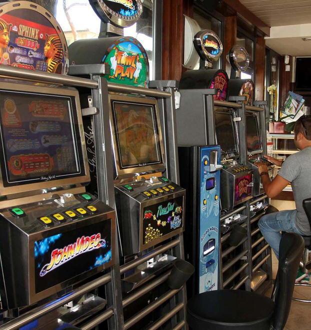 Il Comune di Livorno contro le slot machine: bonus a chi le toglie. Come riceverlo 