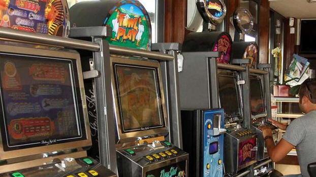 Il Comune di Livorno contro le slot machine: bonus a chi le toglie. Come riceverlo