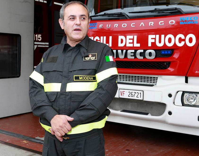 Il comandante dei vigili del fuoco: «Metteremo a posto noi le nostre vecchie caserme» 