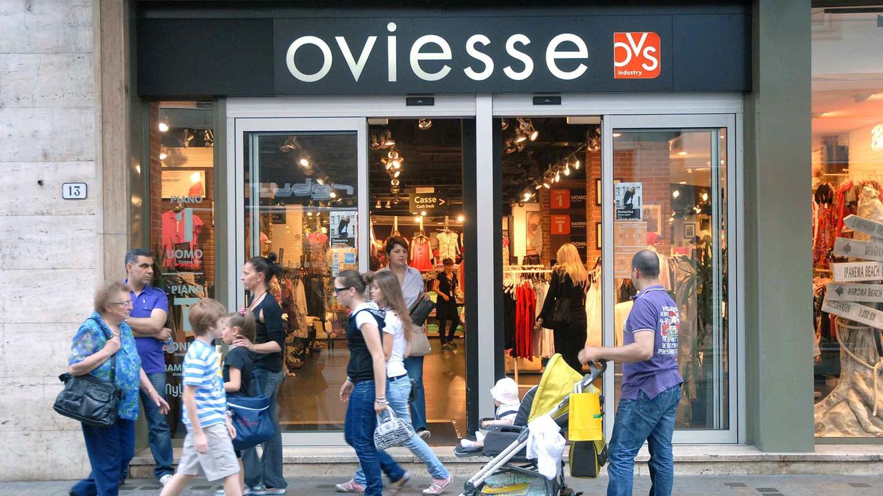 Il negozio Oviesse di via Vannucci (foto Gori)