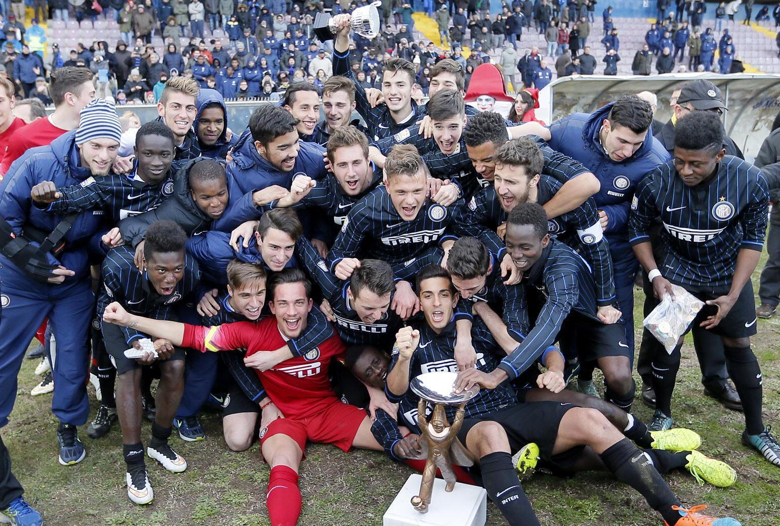 La formazione dell'Inter, vincitrice di una delle ultime edizioni della Coppa Carnevale