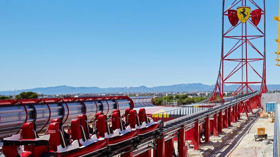 Ferrari, il parco è pronto «Sarà come guidare un F1»
