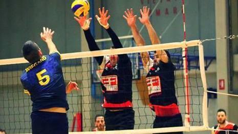 Prime emozioni sotto rete si parte con 2 super derby