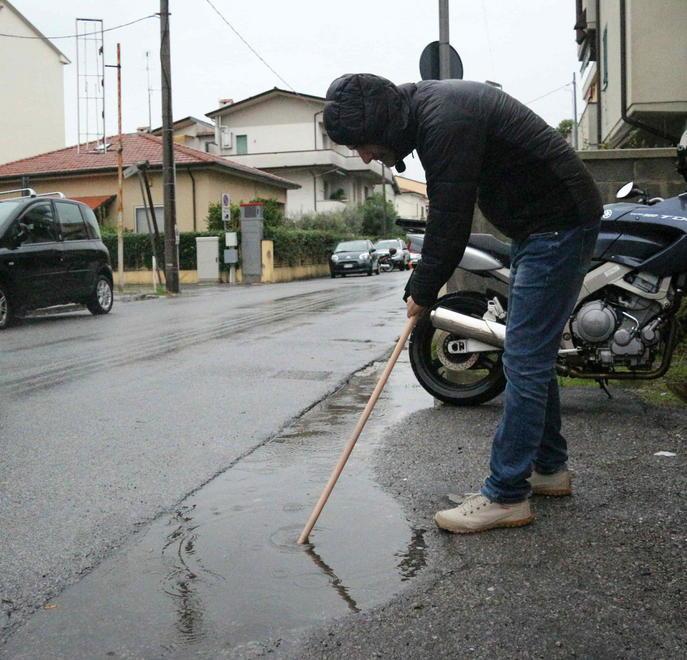 Strade come fiumi Treni e semafori in tilt 