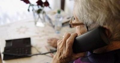 «Deve darmi dei soldi...» Ma l’anziana non ci casca 