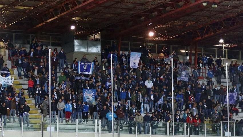 Così è decisamente ancora più bello I tifosi esaltati: “Qua che cantiam per te”