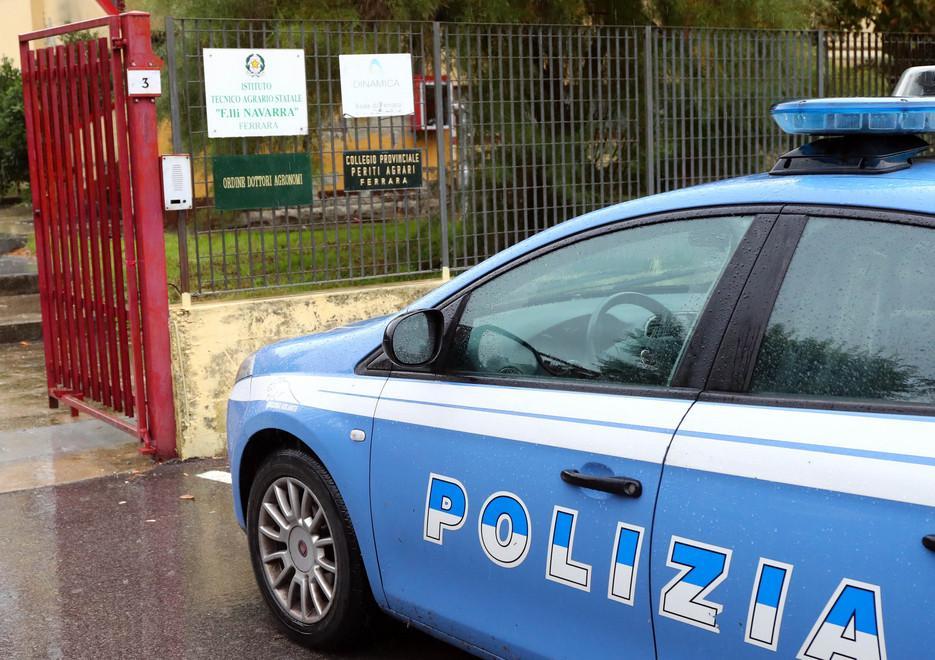 Studentessa si infuria e scappa da scuola 