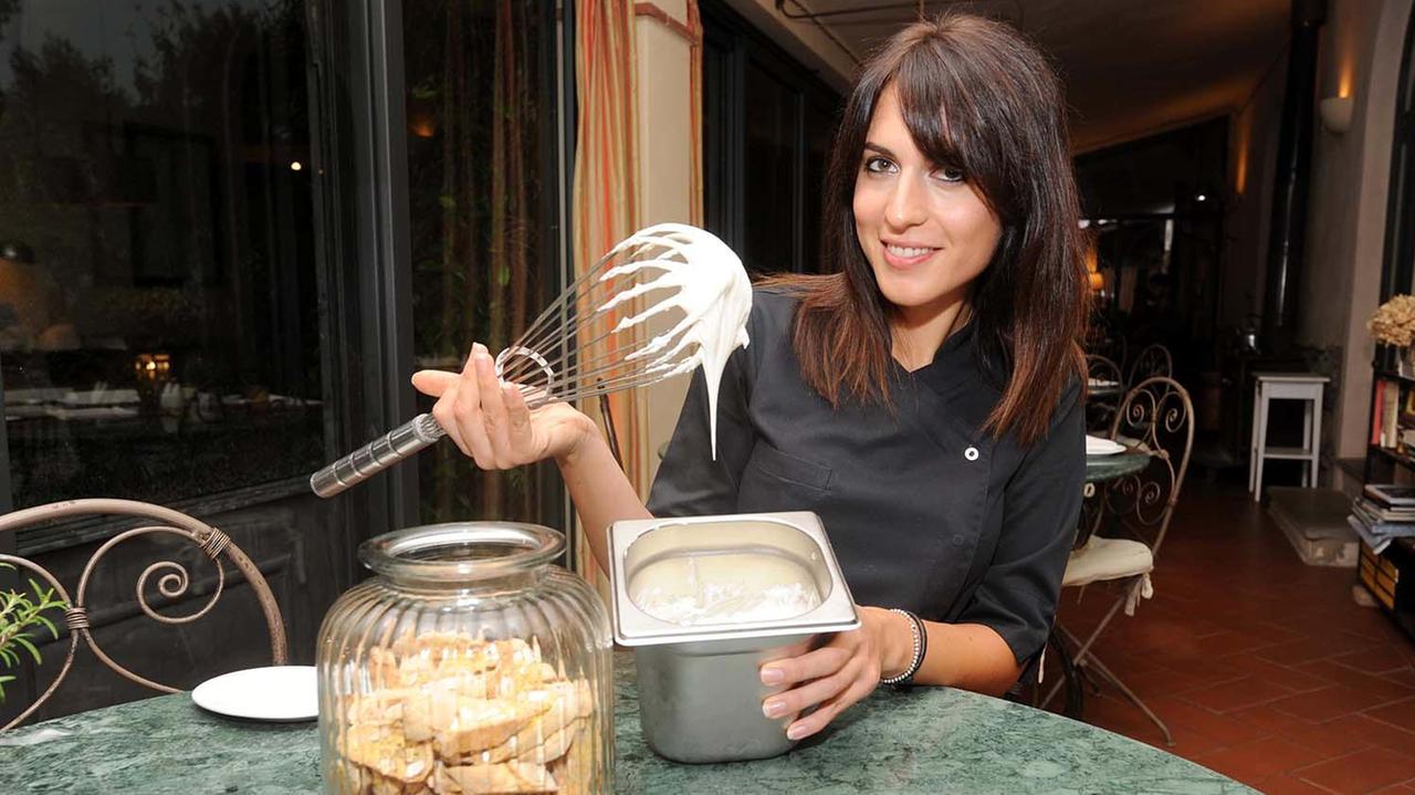 Martina Tribioli con una delle sue meravigliose creme (foto Paolo Barlettani)