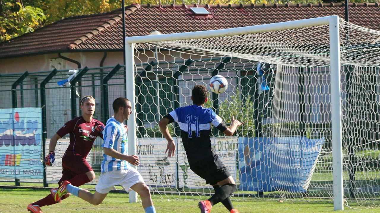 Un'azione di Real Forte-Montecatini Valdinievole (foto Ciurca/Paglianti)