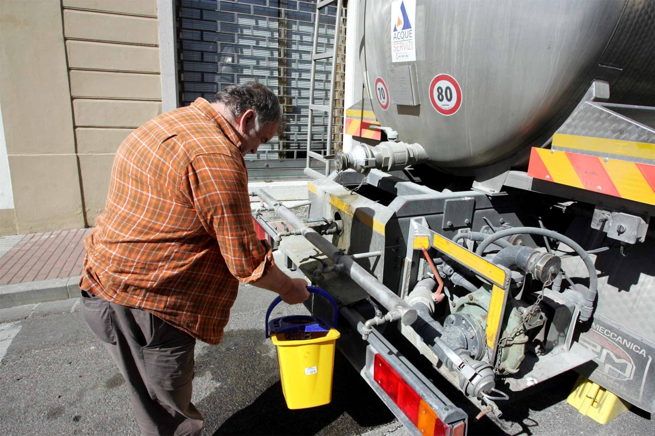L'autobotte sarà posizionata in piazza della Vittoria a Empoli