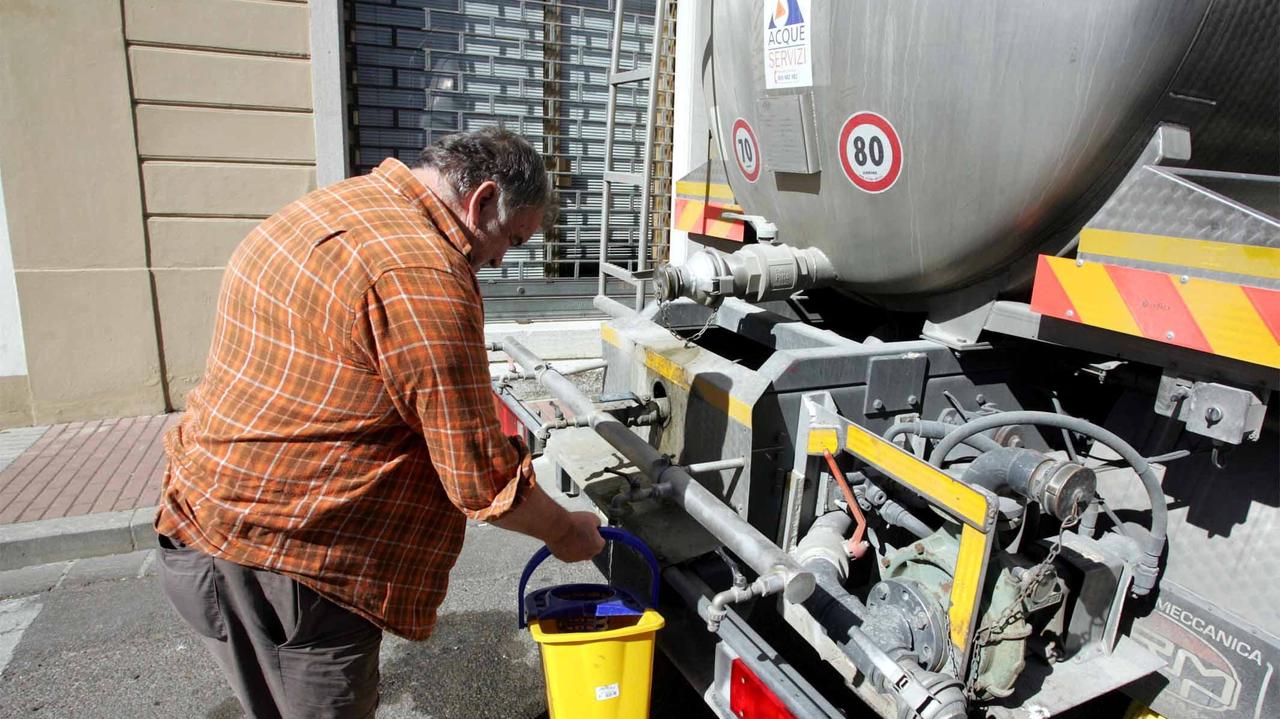 L'autobotte sarà posizionata in piazza della Vittoria a Empoli