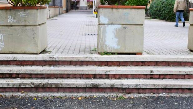 Strade dissestate a rischio cadute
