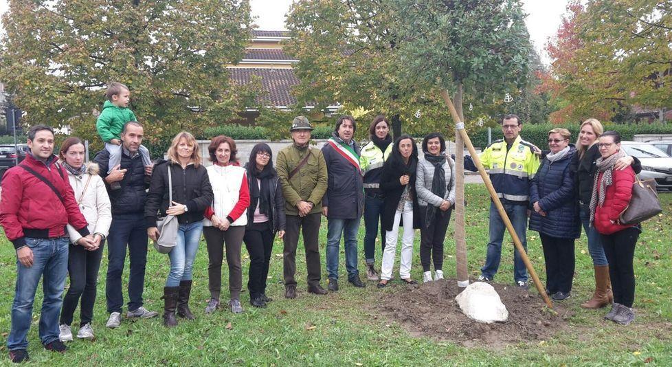 Nel Giardino degli alpini targa per le morti prenatali