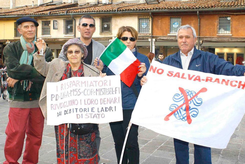 Proposte hard agli anziani in stazione