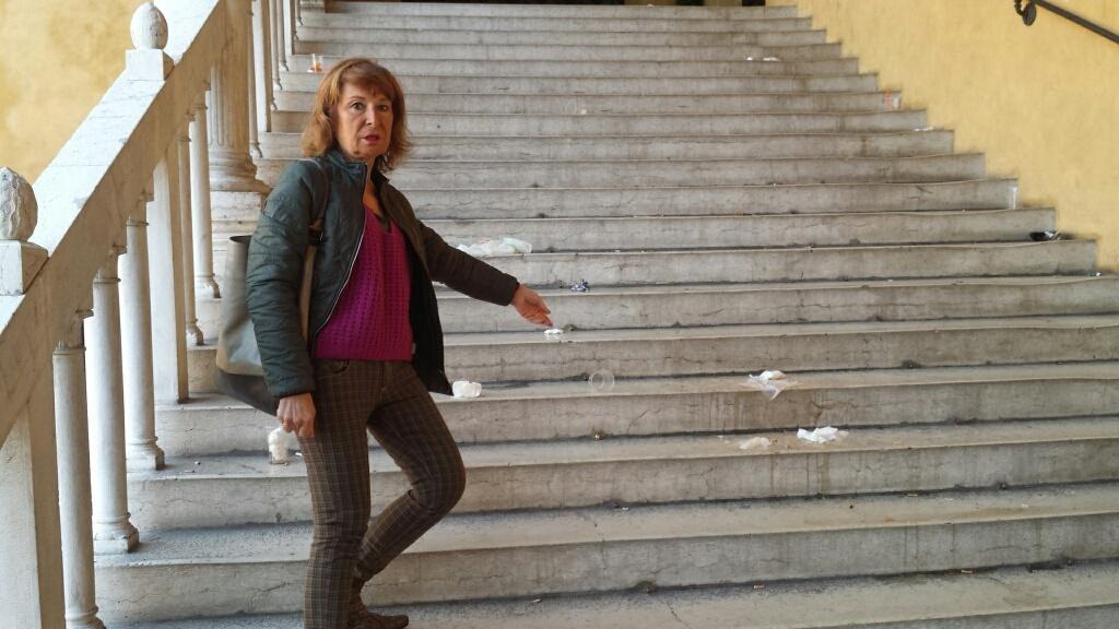 Paola Peruffo (Forza Italia) davanti allo Scalone
