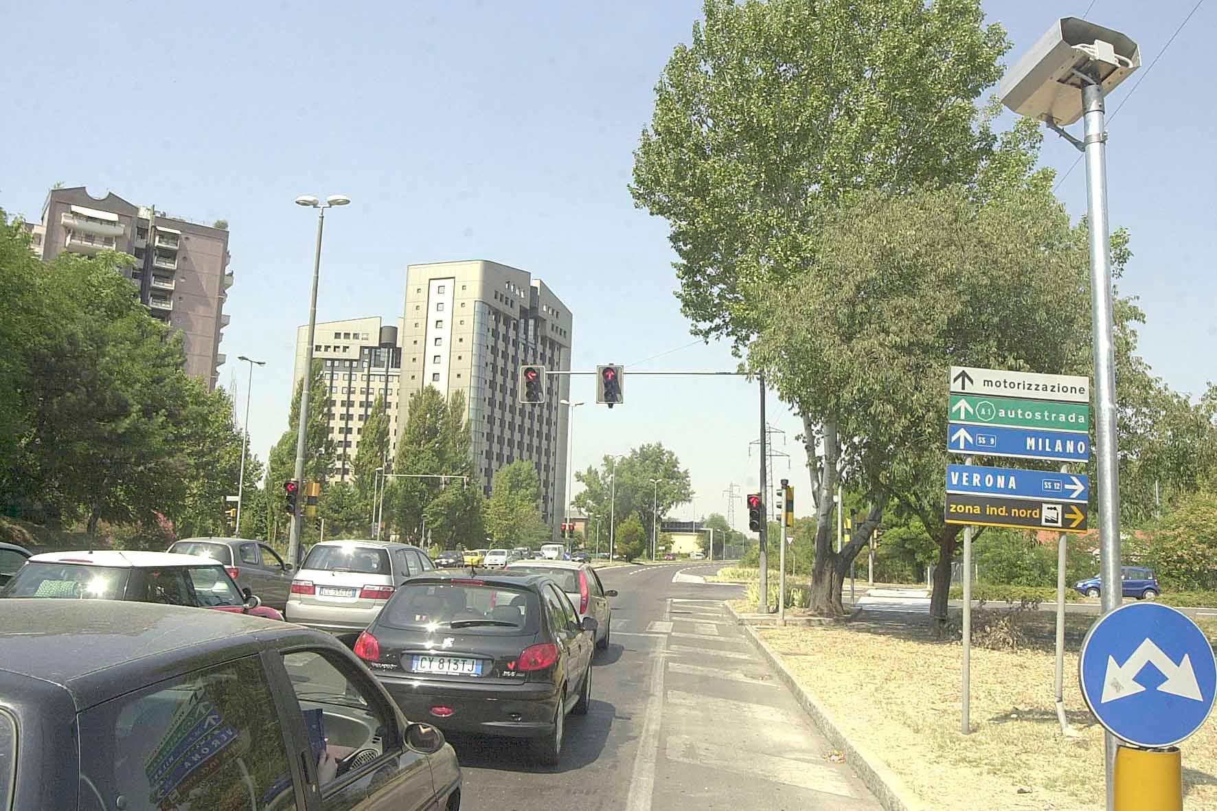 Modena, incrocio viale Italia-tangenziale: il 24 ottobre si accende il photored 