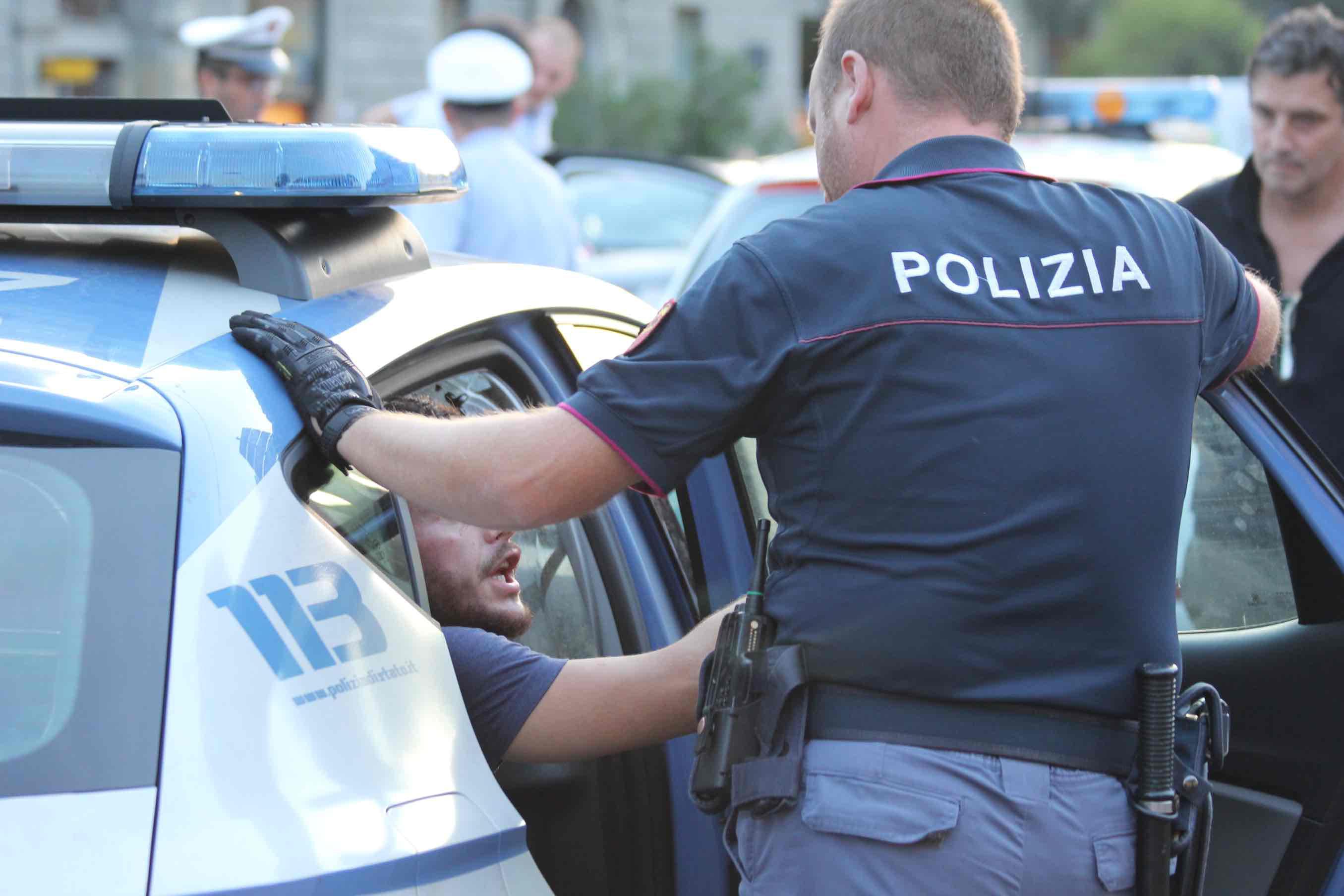 Una squadra delle Volanti della polizia 