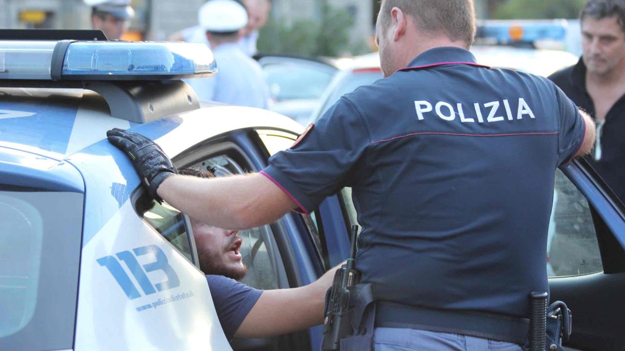 Una squadra delle Volanti della polizia