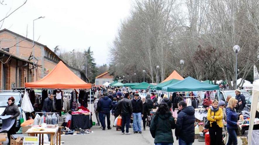 Foro Boario, merce irregolare sulle bancarelle